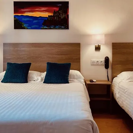 Courbet 3* Juan-les-Pins