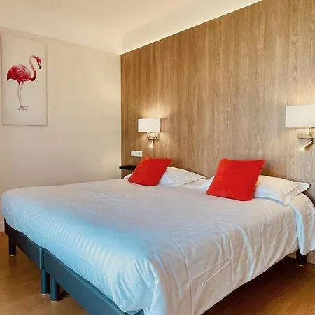 Hotel Courbet Juan-les-Pins