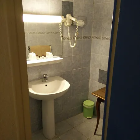 Hotell Courbet 3*