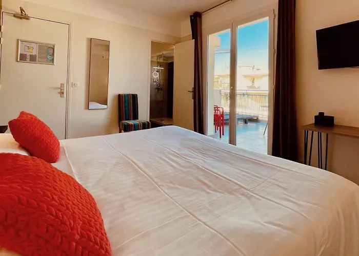 Courbet Жюан-ле-Пен