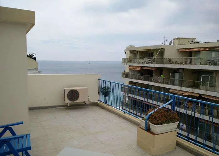 Courbet 3* Juan-les-Pins