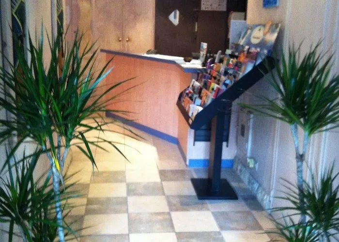 Courbet Hotel Juan-les-Pins