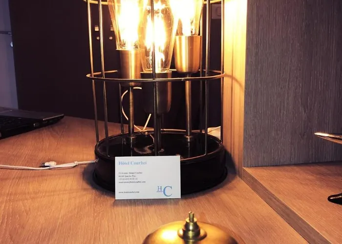 Готель Courbet