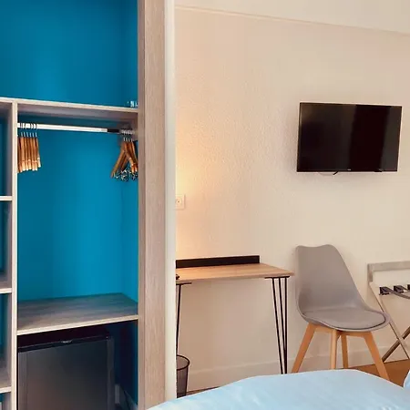 Courbet جوان ليه باه