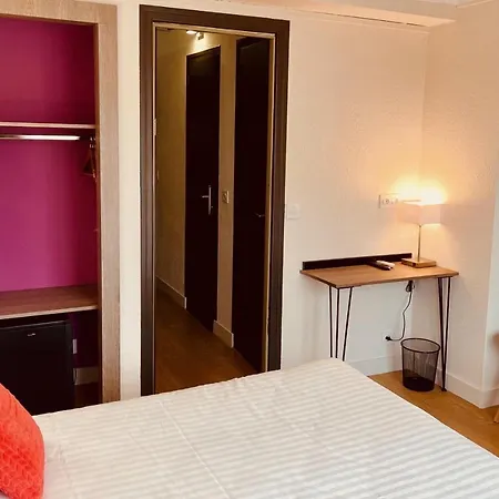 Courbet فندق جوان ليه باه