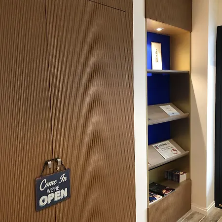 Otel Courbet Juan-les-Pins