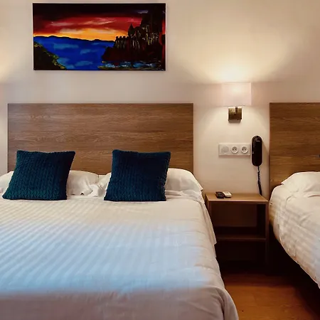 Courbet 3* جوان ليه باه