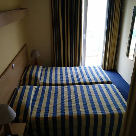 Hotel Courbet 3*