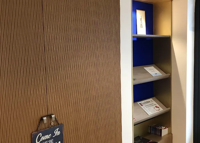 Hotell Courbet Juan-les-Pins