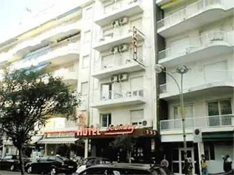 Courbet Ζουάν λε Πιν