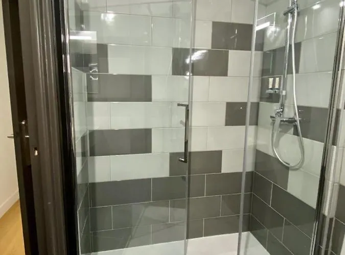 Courbet מלון ז'ואן-לה-פינס