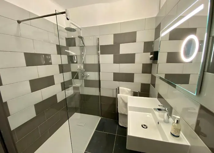 Courbet Juan-les-Pins